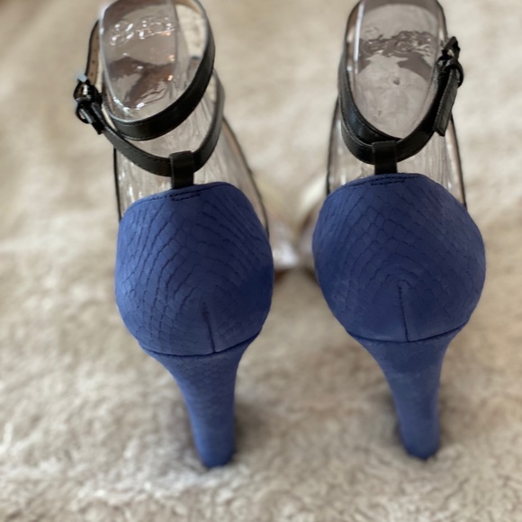 Guess Sileno Royal Blue/White heels - Picture 6 of 10